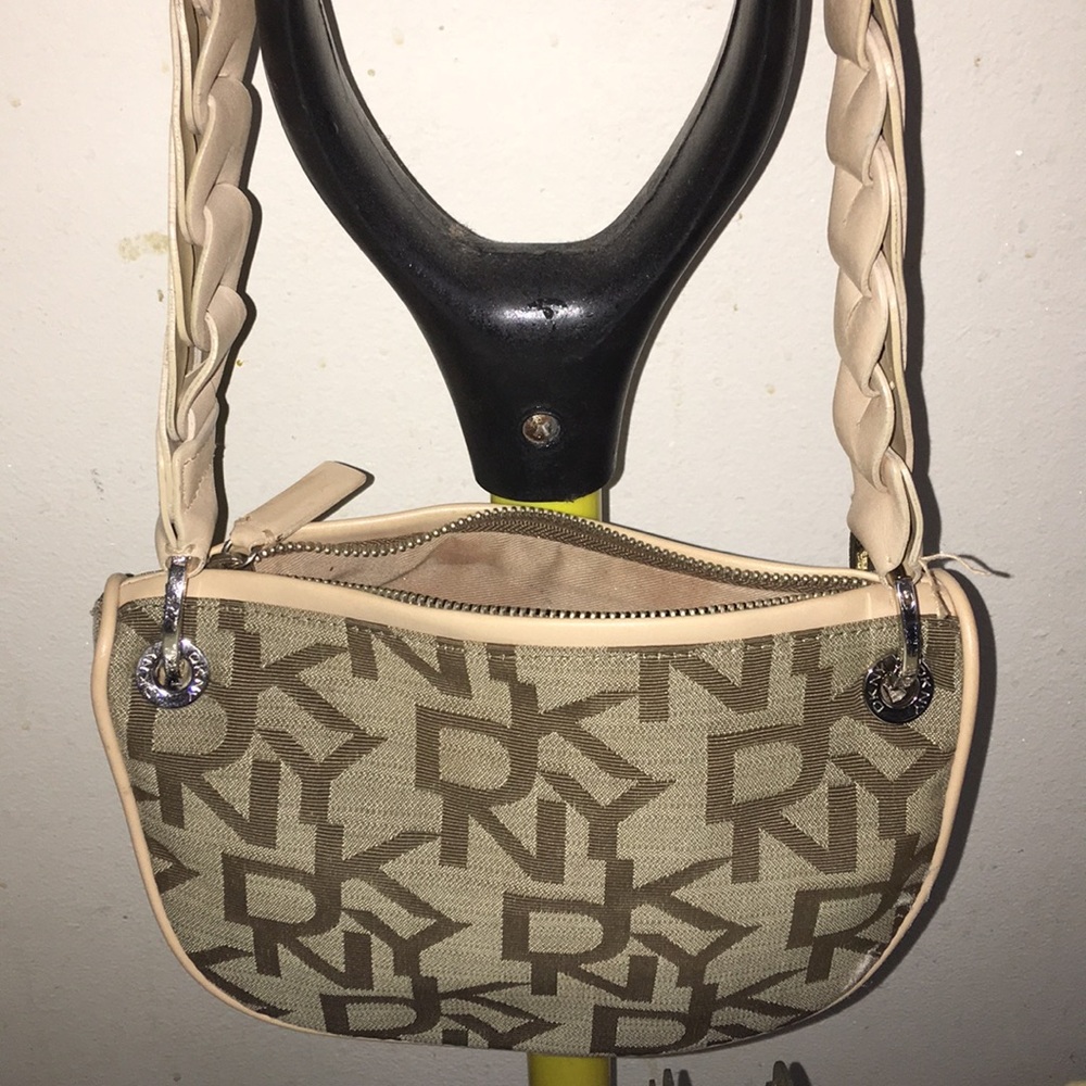 DKYN SIGNATURE BAG